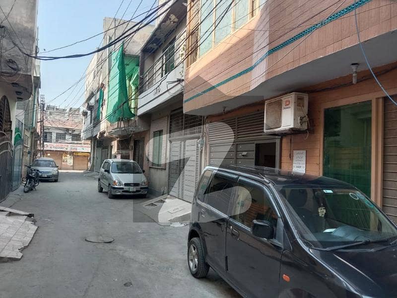 4 Marla Double Story House Urgent For Rent (20 Fet Street )Main