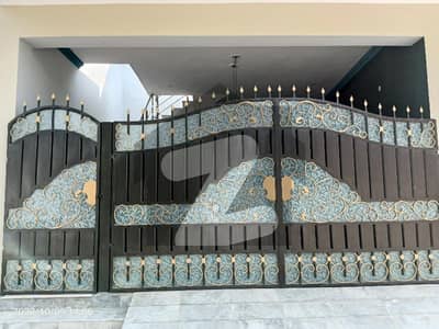 عباسیہ کینال روڈ خانپور میں 3 کمروں کا 5 مرلہ مکان 23 ہزار میں کرایہ پر دستیاب ہے۔