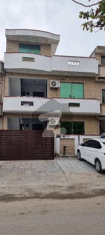 House for Sale in G-10 House for Sale in G-10