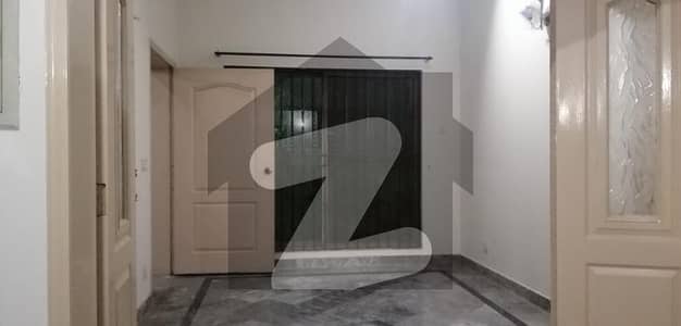 Dha Phase 4, 10 Marla, 2 Beds Lower Portion For Rent