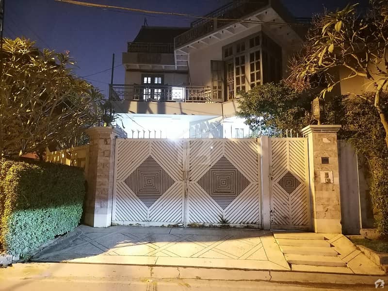 شاہ جمال لاہور میں 5 کمروں کا 1 کنال مکان 8.5 کروڑ میں برائے فروخت۔