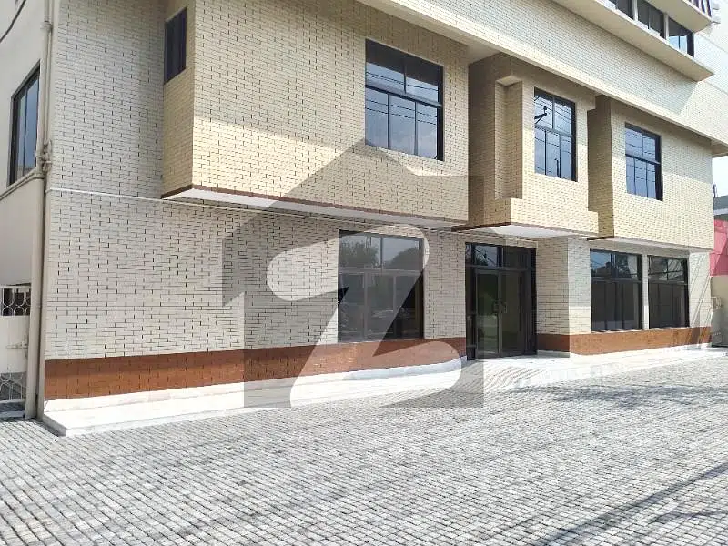 3 KANAL COMMERCIAL HOUSE FOR RENT MAIN BOULEVARD GULBERG III LAHORE