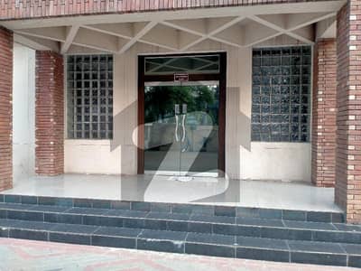 1 Kanal Commercial Building Is Available For Sale In Gulberg MM Alam Lahore