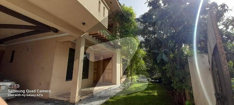 60x90 Double Storey House Is Up For Sale In I-8