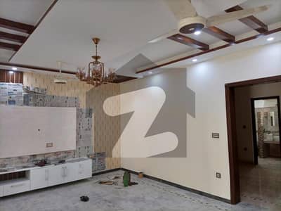 جوہر ٹاؤن فیز 1 جوہر ٹاؤن,لاہور میں 5 کمروں کا 12 مرلہ مکان 4.5 کروڑ میں برائے فروخت۔