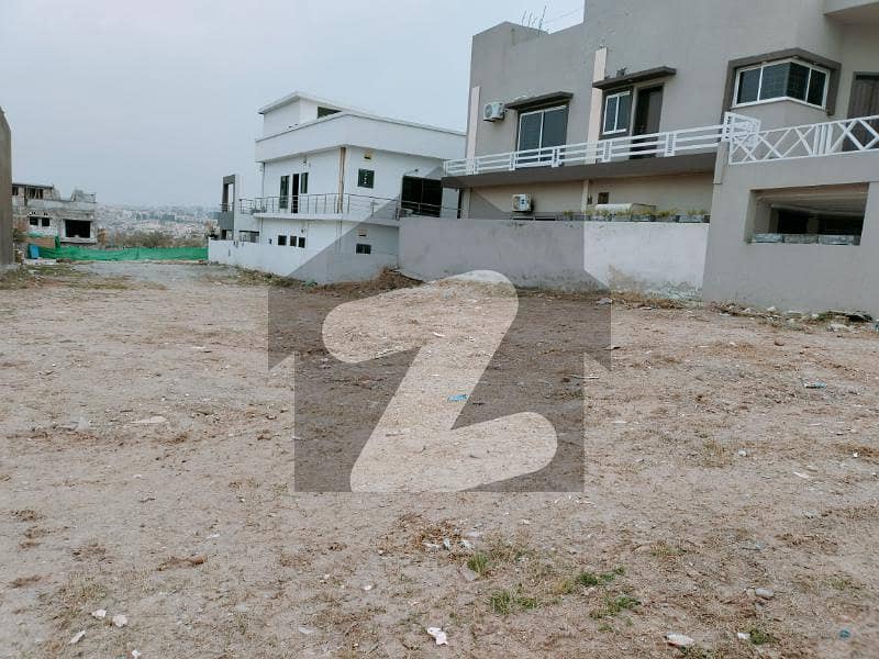 10 Marla Out Class Location Ideal For Builders Plot For Sale