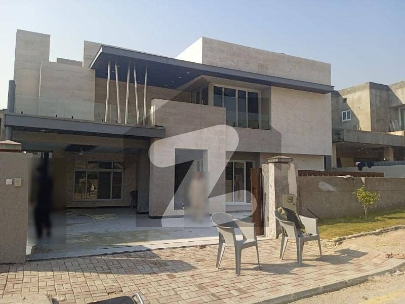 بحریہ ٹاؤن فیز 6 بحریہ ٹاؤن راولپنڈی راولپنڈی میں 5 کمروں کا 1.1 کنال مکان 7.5 کروڑ میں برائے فروخت۔
