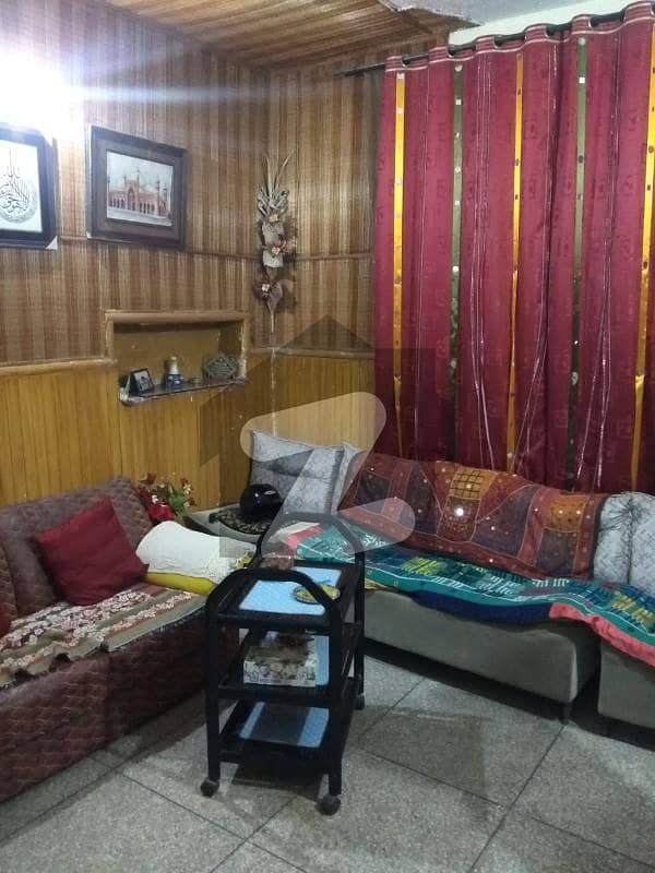شاہ کمال روڈ لاہور میں 4 کمروں کا 5 مرلہ مکان 1.3 کروڑ میں برائے فروخت۔