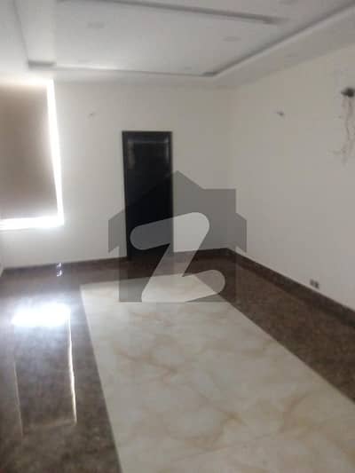 Ichhra 1 Kanal Commercial House For Office & Warehouse Is Available For Rent