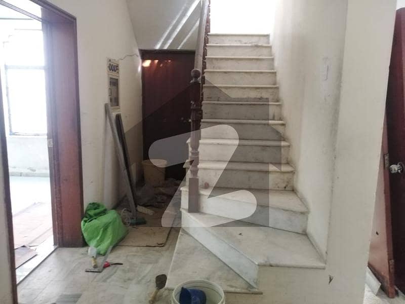 1 Kanal fully renovated house available for rent in Phase 3 DHA