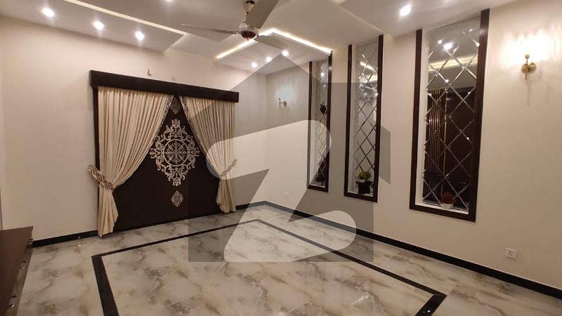 بحریہ ٹاؤن سیکٹر سی بحریہ ٹاؤن لاہور میں 2 کمروں کا 14 مرلہ زیریں پورشن 50 ہزار میں کرایہ پر دستیاب ہے۔