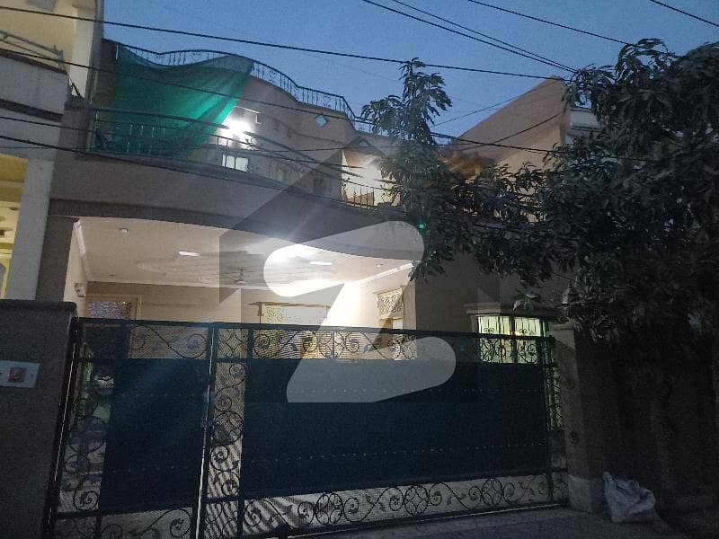 جوہر ٹاؤن فیز 1 - بلاک اے جوہر ٹاؤن فیز 1 جوہر ٹاؤن لاہور میں 4 کمروں کا 12 مرلہ مکان 1.2 لاکھ میں کرایہ پر دستیاب ہے۔