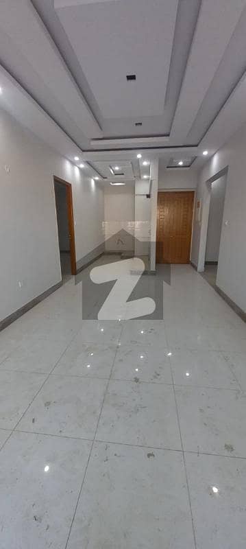 الہلال سوسائٹی کراچی میں 3 کمروں کا 8 مرلہ فلیٹ 2.9 کروڑ میں برائے فروخت۔