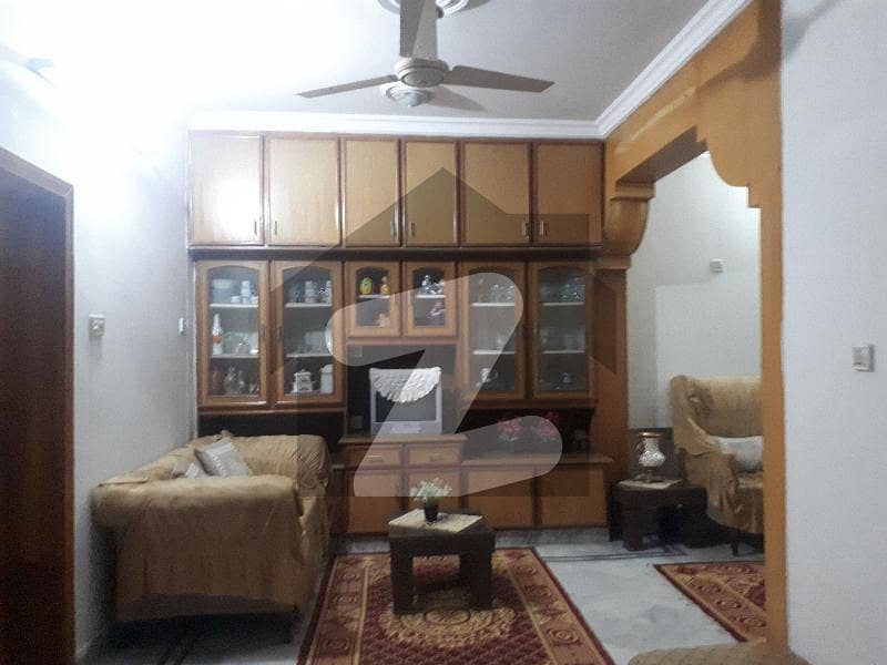 نیشنل پولیس فاؤنڈیشن او ۔ 9 اسلام آباد میں 4 کمروں کا 5 مرلہ مکان 1.8 کروڑ میں برائے فروخت۔