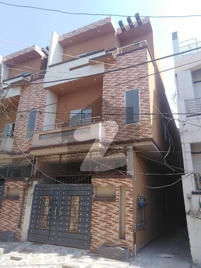 جناح کالونی لاہور میں 4 کمروں کا 3 مرلہ مکان 1.5 کروڑ میں برائے فروخت۔