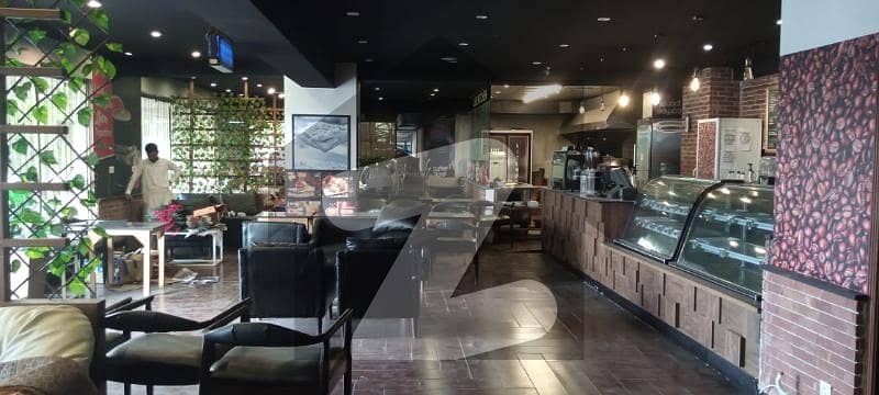 F-7 Markaz 1000 Sqr Ft Ground Floor Open Dining Area . . . . . suitable For Food Setup Like Resturant Cafe Fastfood.
