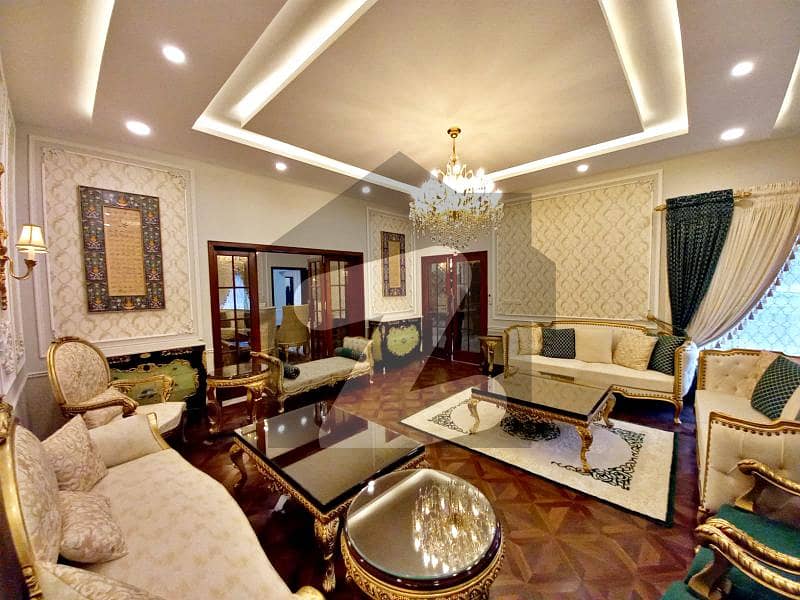 ڈی ایچ اے فیز 2 ڈیفنس (ڈی ایچ اے),لاہور میں 5 کمروں کا 2 کنال مکان 10.85 کروڑ میں برائے فروخت۔