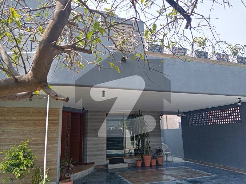 ڈی ایچ اے فیز 3 ڈیفنس (ڈی ایچ اے),لاہور میں 5 کمروں کا 1 کنال مکان 6.4 کروڑ میں برائے فروخت۔