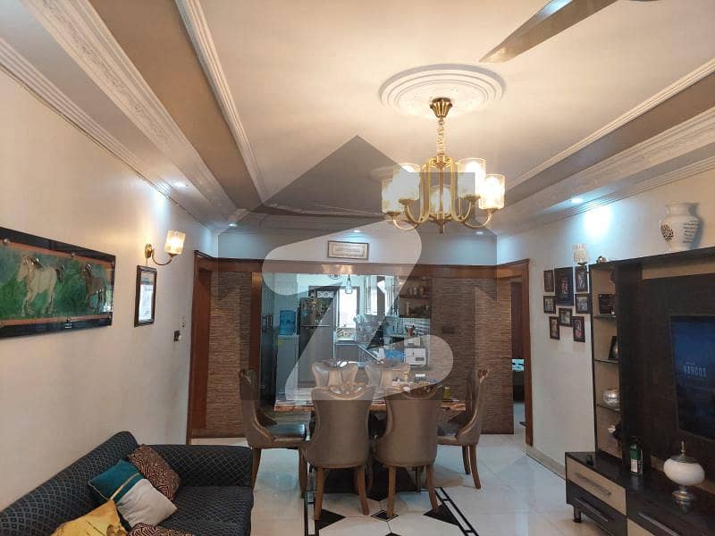 کے ڈی اے آفیسرز سوسائٹی گلشنِ اقبال ٹاؤن,کراچی میں 6 کمروں کا 16 مرلہ مکان 15.0 کروڑ میں برائے فروخت۔