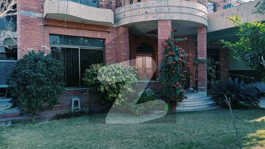 31B One Kanal House For Sale University Town Faisalabad
