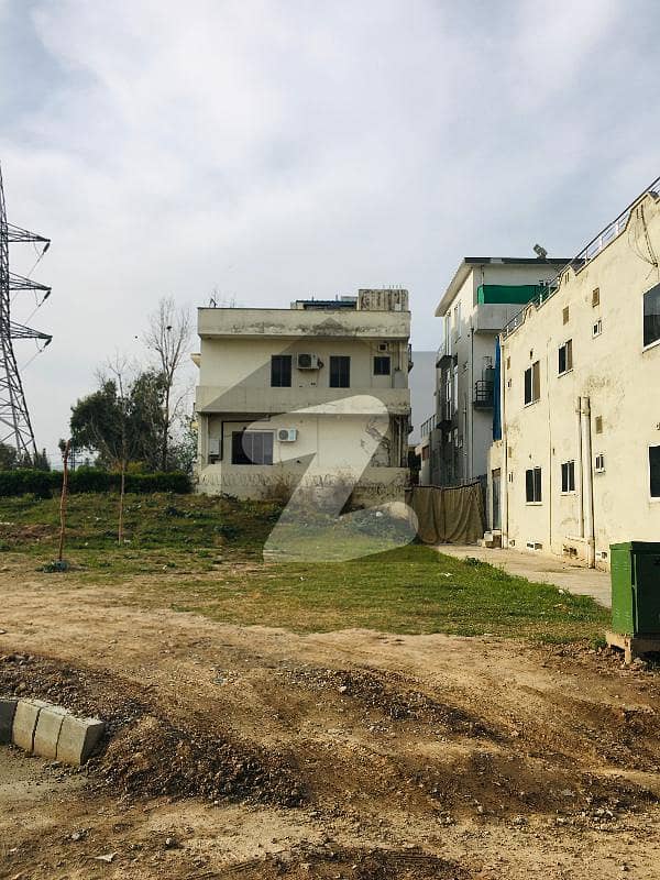 Margalla Face Level Plot For Sale With 50 Feet Wide Street