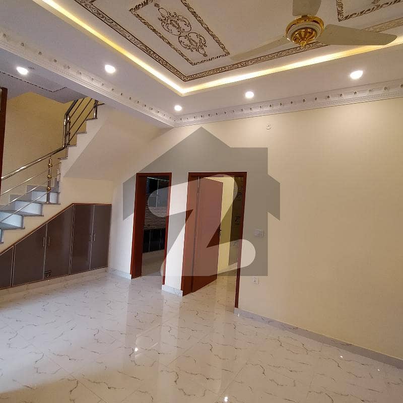 5 Marla Beautiful Double Storey House  For Sale In Aa Block In Central Park Lahore