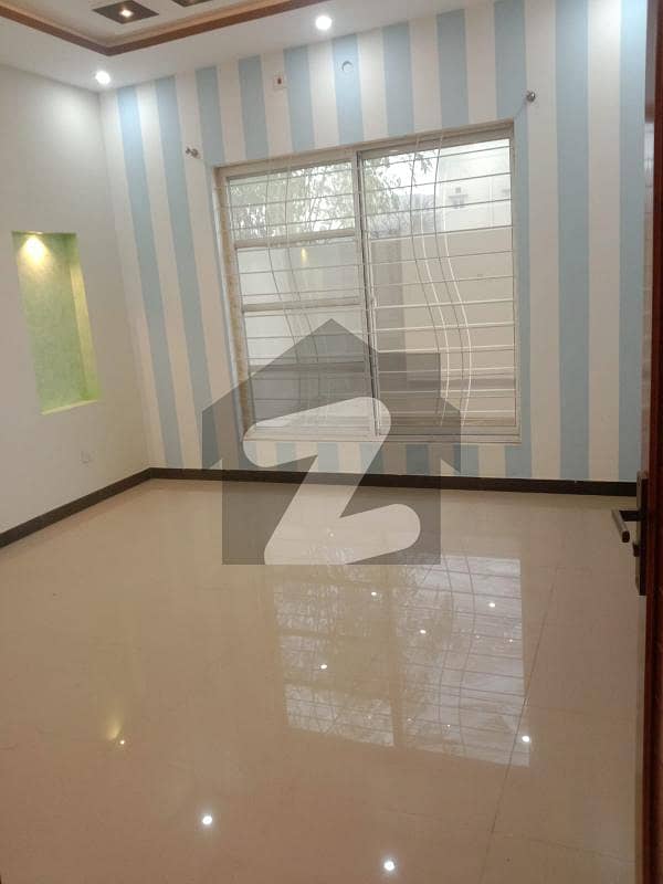 1 Kanal brand new House lower portion Available For Rent