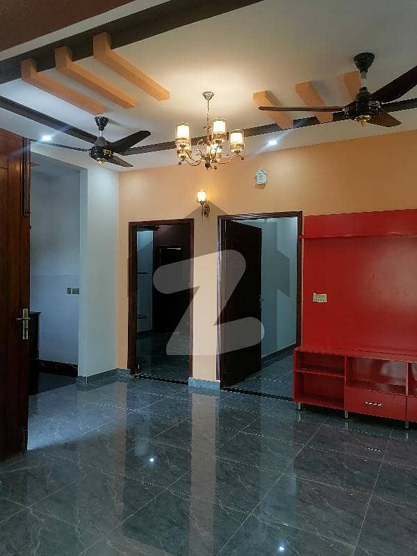 بوسٹن ویلی راولپنڈی میں 4 کمروں کا 5 مرلہ مکان 1.65 کروڑ میں برائے فروخت۔