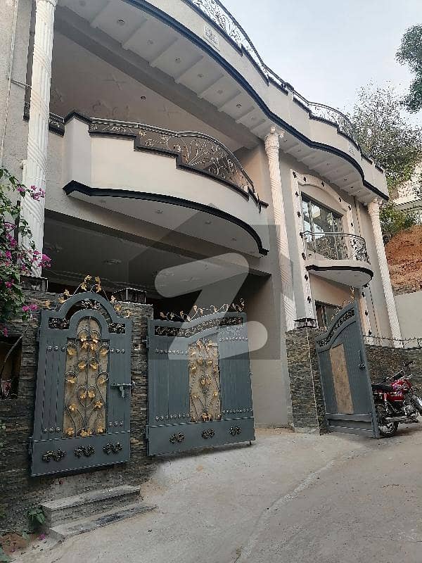 چکلالہ سکیم 3 چکلالہ سکیم راولپنڈی میں 6 کمروں کا 5 مرلہ مکان 1.65 کروڑ میں برائے فروخت۔