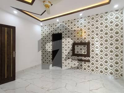 10 Marla house available for Rent in central park lahore