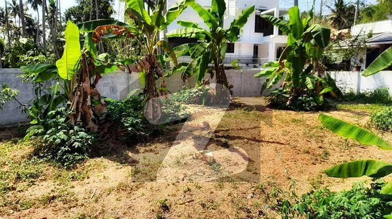 Very Beautiful Location Prime Plot Is For Sale