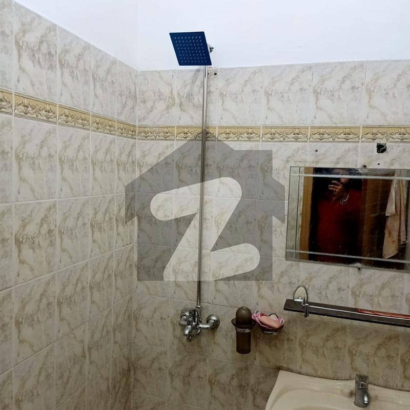 ائیرپورٹ ہاؤسنگ سوسائٹی - سیکٹر 2 ائیرپورٹ ہاؤسنگ سوسائٹی راولپنڈی میں 6 کمروں کا 10 مرلہ مکان 80 ہزار میں کرایہ پر دستیاب ہے۔