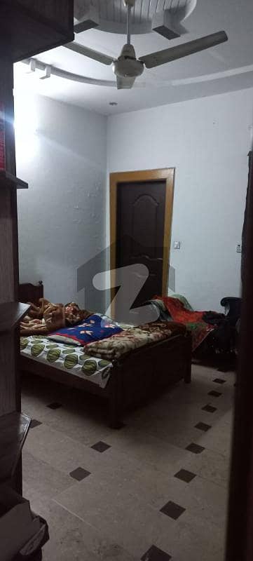 10 Marla Upper Portion For Rent In Wapda Town Phase-1 Lahore.