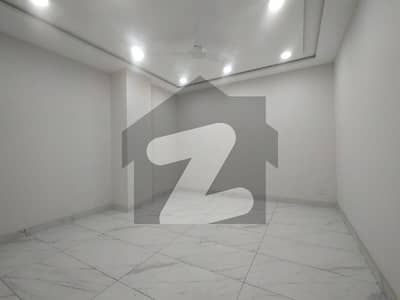 گارڈن ٹاؤن - احمد بلاک گارڈن ٹاؤن لاہور میں 3 کمروں کا 7 مرلہ فلیٹ 1 لاکھ میں کرایہ پر دستیاب ہے۔