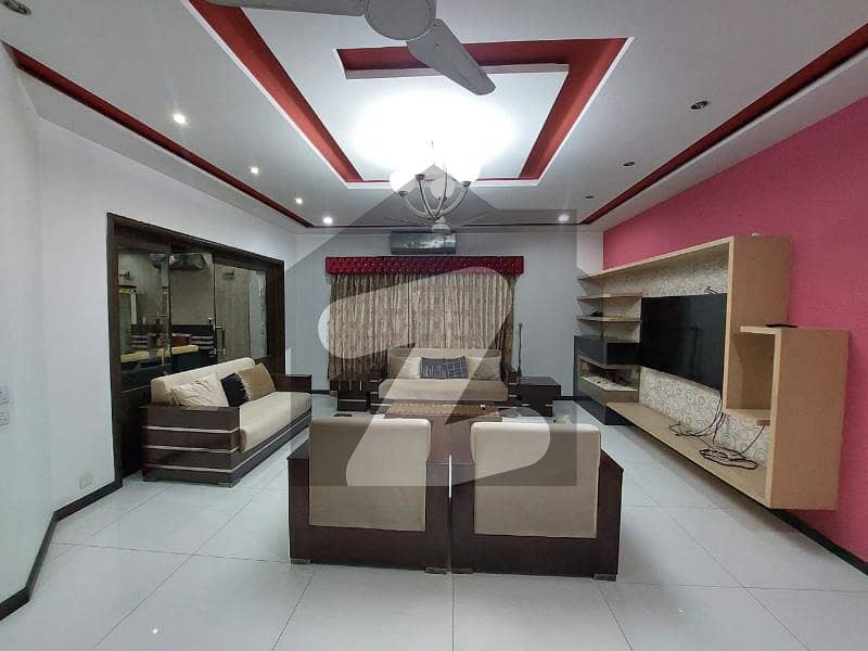 ڈی ایچ اے فیز 6 - بلاک ایف فیز 6 ڈیفنس (ڈی ایچ اے) لاہور میں 5 کمروں کا 1 کنال مکان 8.5 کروڑ میں برائے فروخت۔