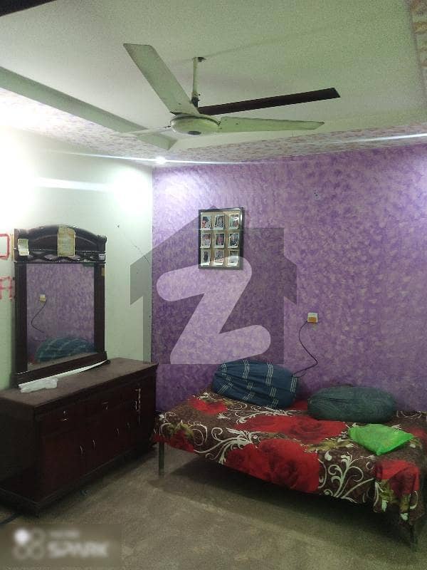 غالب سٹی فیصل آباد میں 2 کمروں کا 5 مرلہ بالائی پورشن 25 ہزار میں کرایہ پر دستیاب ہے۔