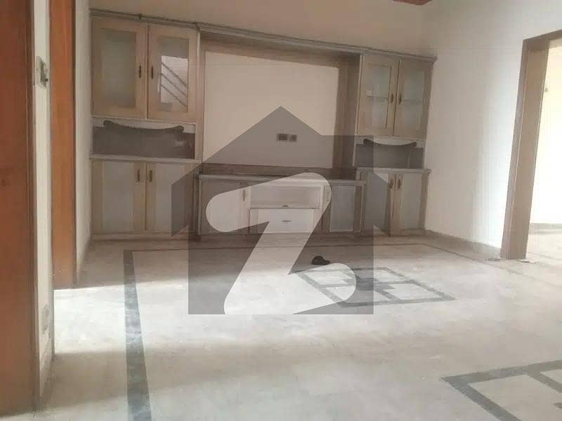 Reasonable 4.5 Marla Upper Portion Available For Rent In Venus Housing Scheme, Lahore
