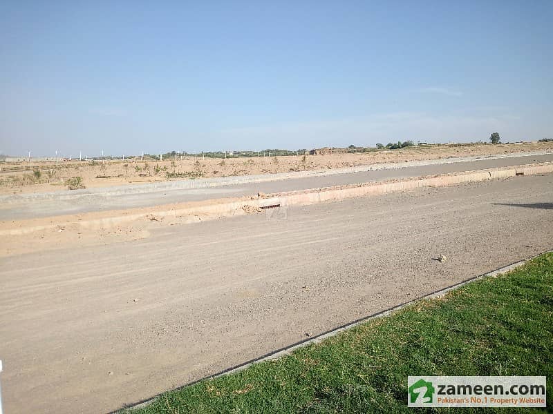 IBlock 7Marla Plot at Gulberg Greeen isbwell develop Area with Possesion
