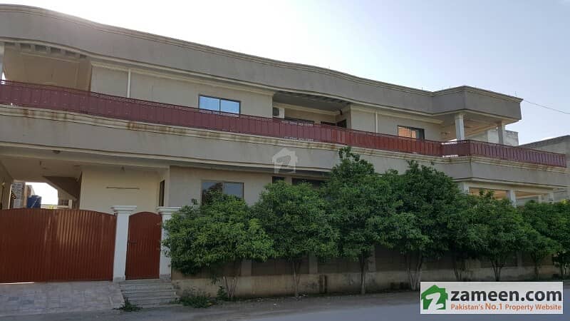 ناصر باغ پشاور میں 7 کمروں کا 1 کنال مکان 5 کروڑ میں برائے فروخت۔