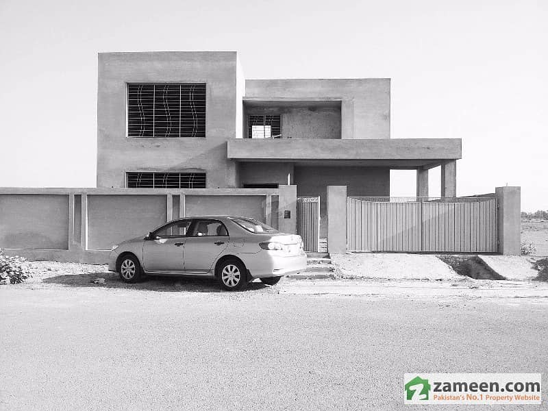 1 Kanal Grey Structure House For Sale In Reasonable Price