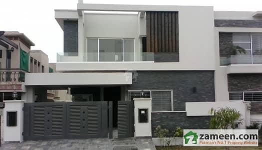 7 Marla Triple Storey House With 5 Shops