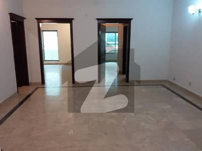2bed Rooms Unfurnished Apartment For Rent