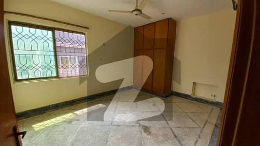 7 Marla House For Rent In New Iqbal Park Lahore Cantt