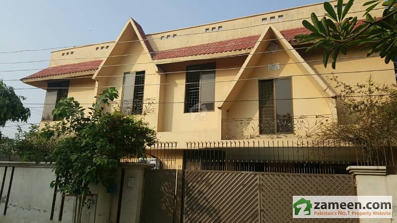 Room At Pace Girls Hostel Room At Pace Girls Hostel