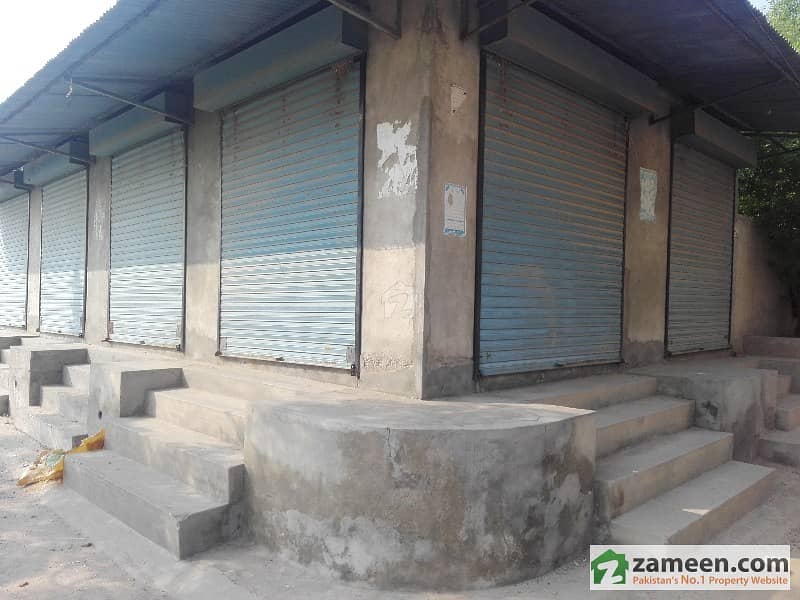 Commercial House For Sale With 5 Shops