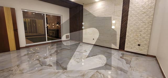 بحریہ ٹاؤن فیز 2 بحریہ ٹاؤن راولپنڈی,راولپنڈی میں 1 کنال مکان 12.75 کروڑ میں برائے فروخت۔