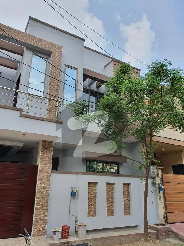 Eden Garden Society Boundary Wall Canal Road Faisalabad 5 Marla Double