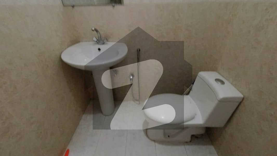 550 Square Feet Flat In Central G-9 Markaz For sale