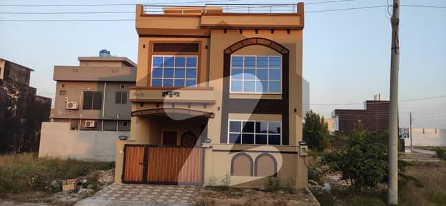 5 Marla House For sale In PGSHF - Block D