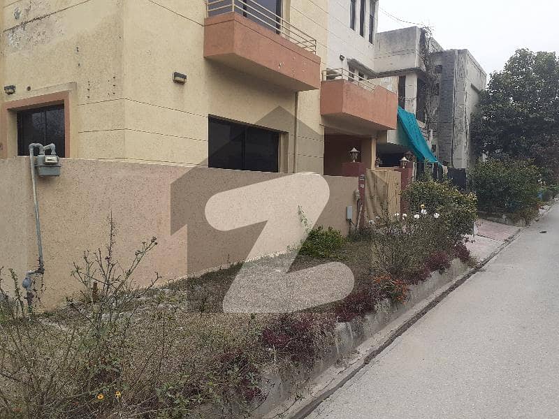 عسکری 13 راولپنڈی میں 5 کمروں کا 10 مرلہ مکان 5 کروڑ میں برائے فروخت۔